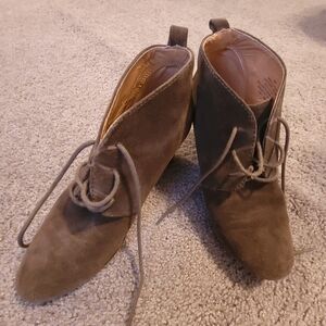 Nine West olive wedge boots